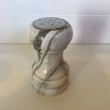 Salière en marbre blanc gris