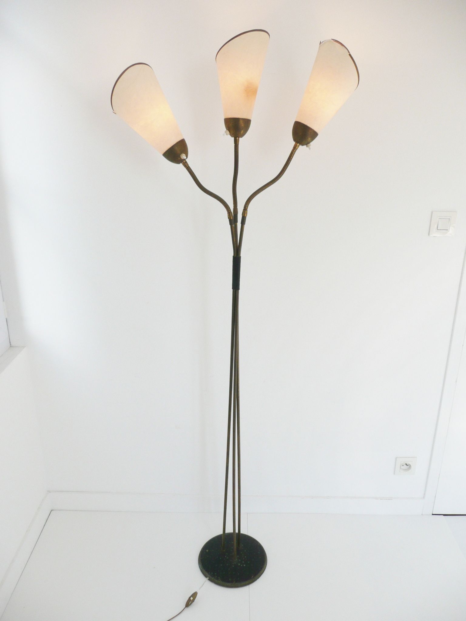 Typical lamp 1950-3 arm flexible 50s design vintage 50's
