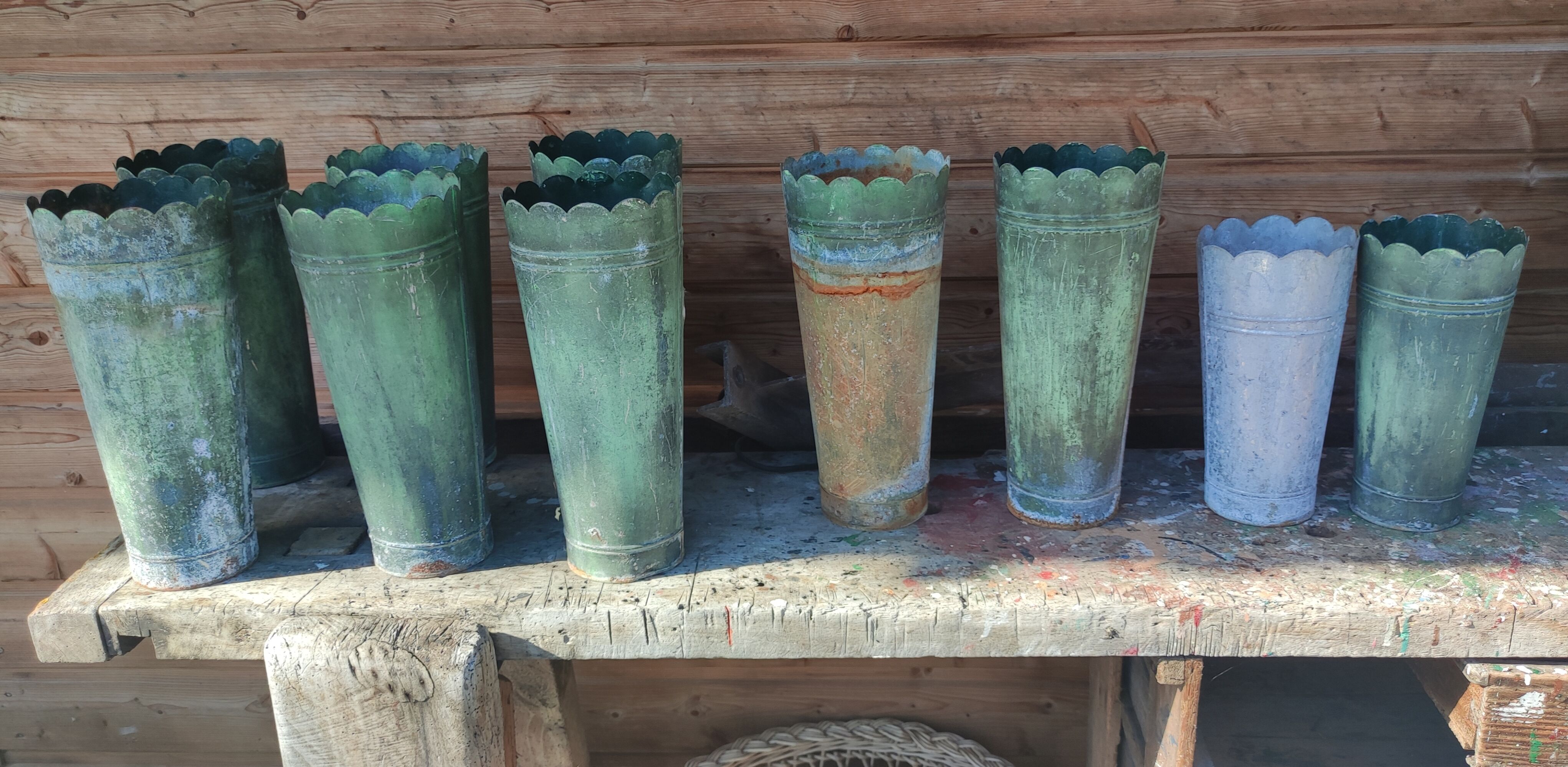Lot 10 anciens pots de fleuriste en zinc