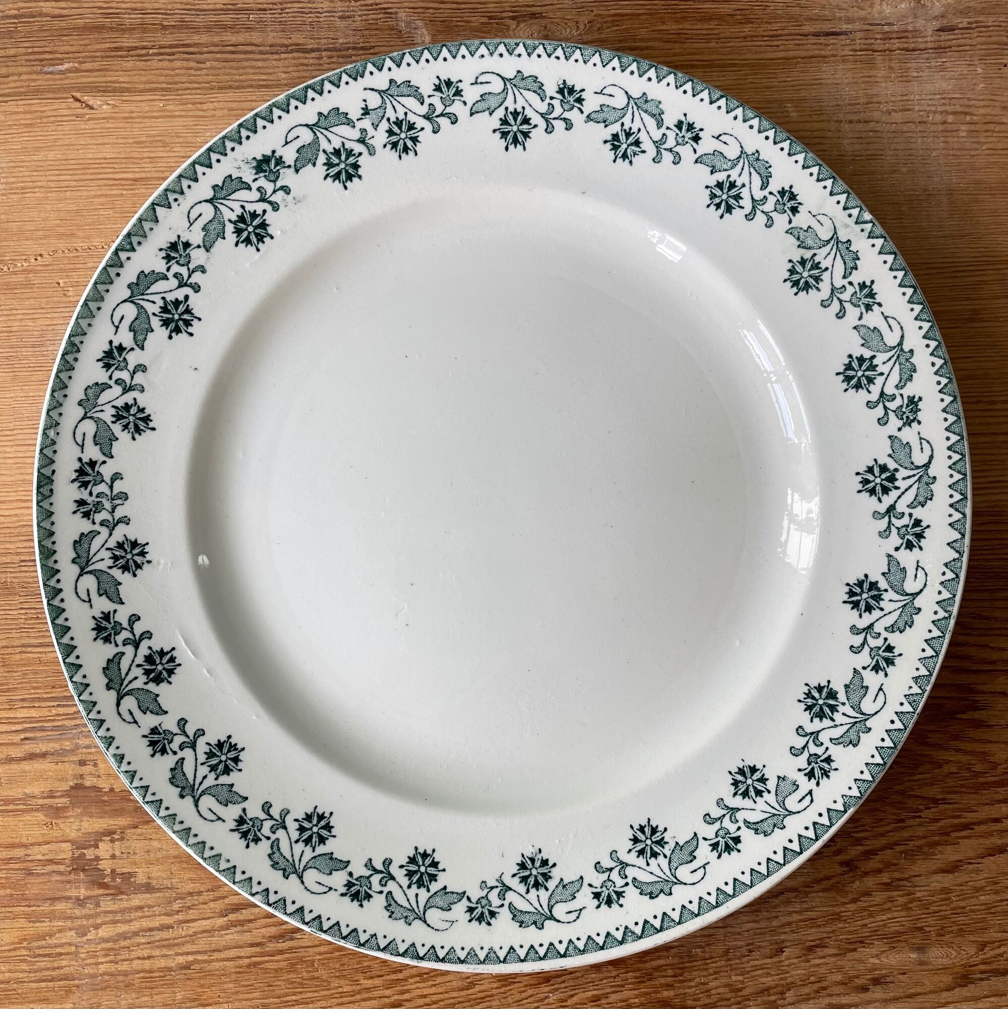 Set of 16 flat plates model Georgette Moulin des Loups & Hamage