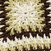 Coussin en crochet vintage années 70
