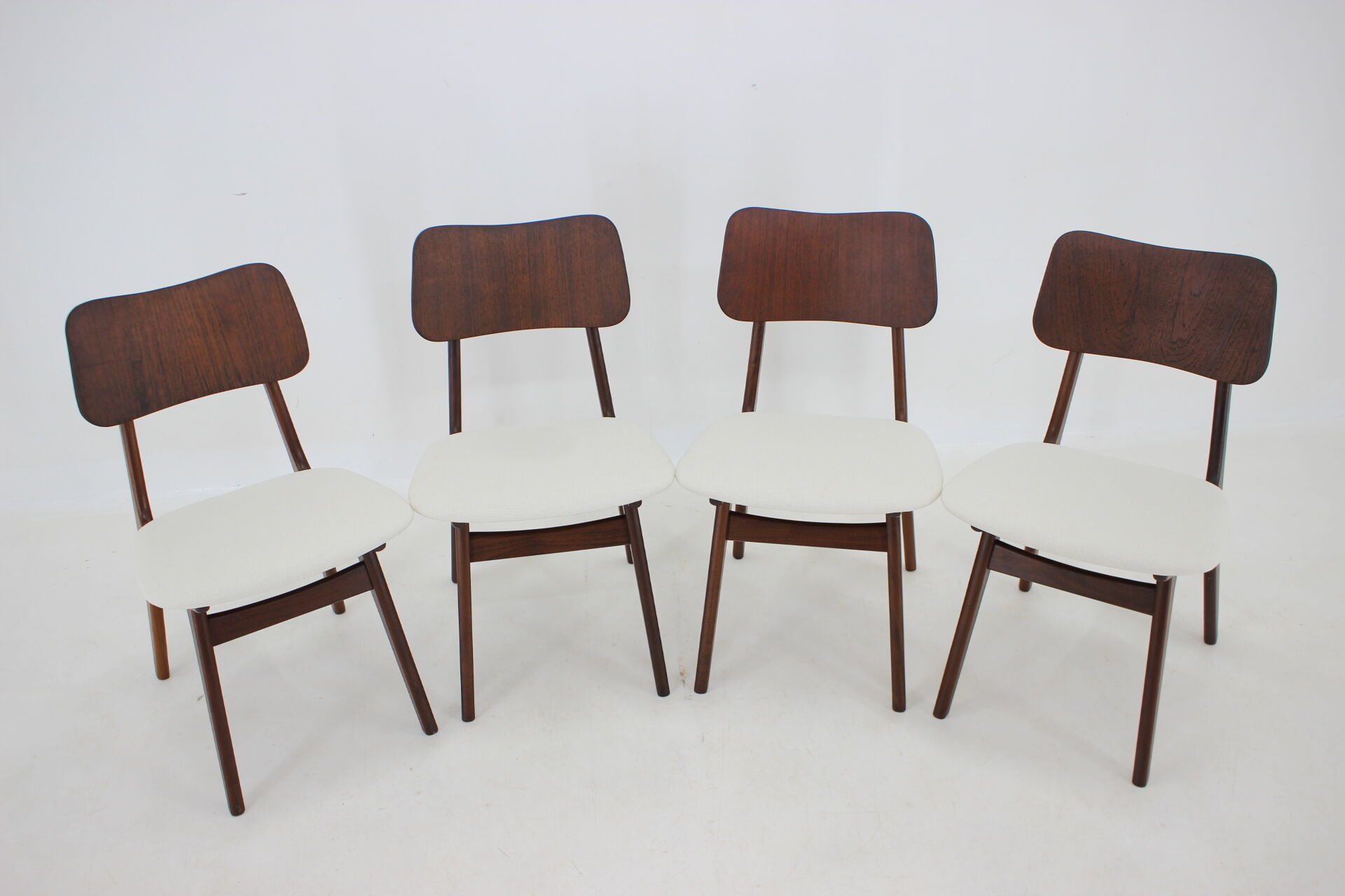 1960s Ib Kofod-Larsen Set Of 4 teak Dining Chairs Model 74 Denmark