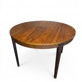Scandinavian extendable table in rosewood from the 1960s.