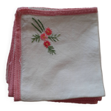 8 Serviettes en lin. Broderie fleurs faite main.
