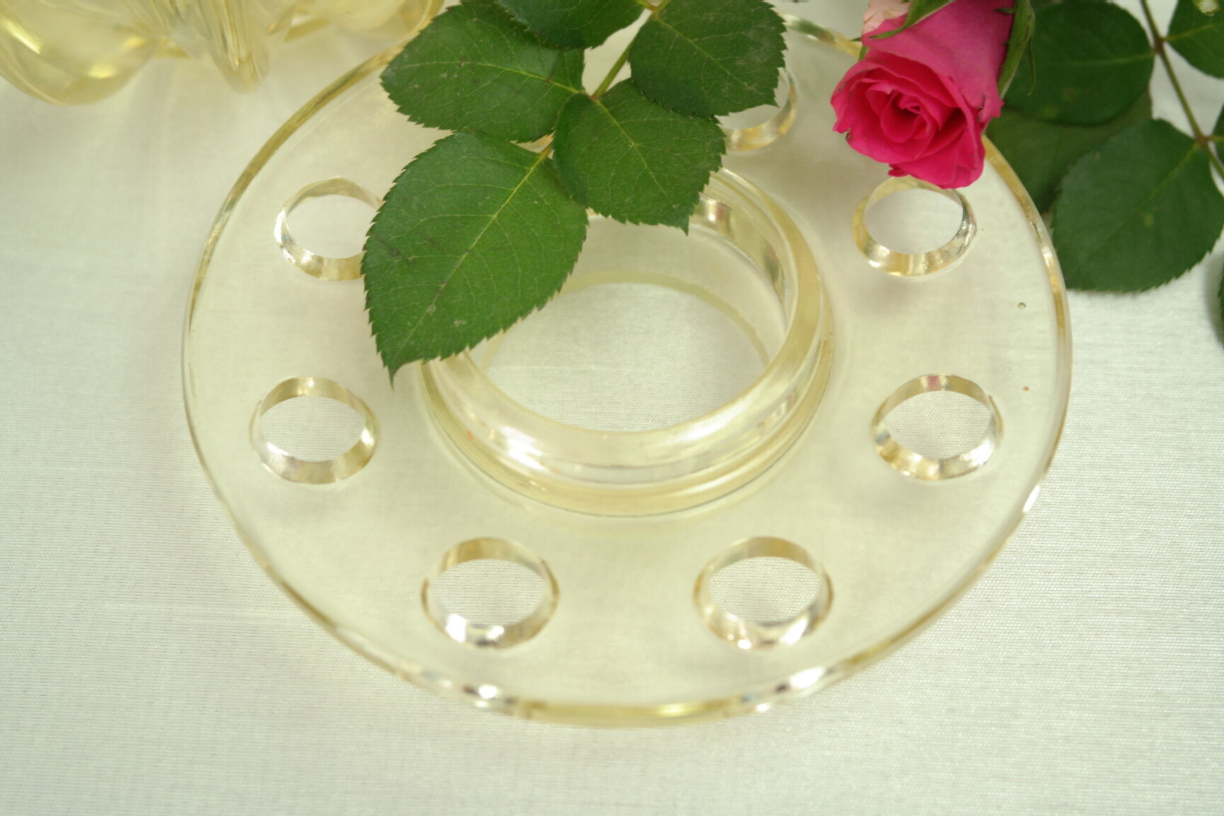 Pique flowers Art Deco P. d'Avesn yellow