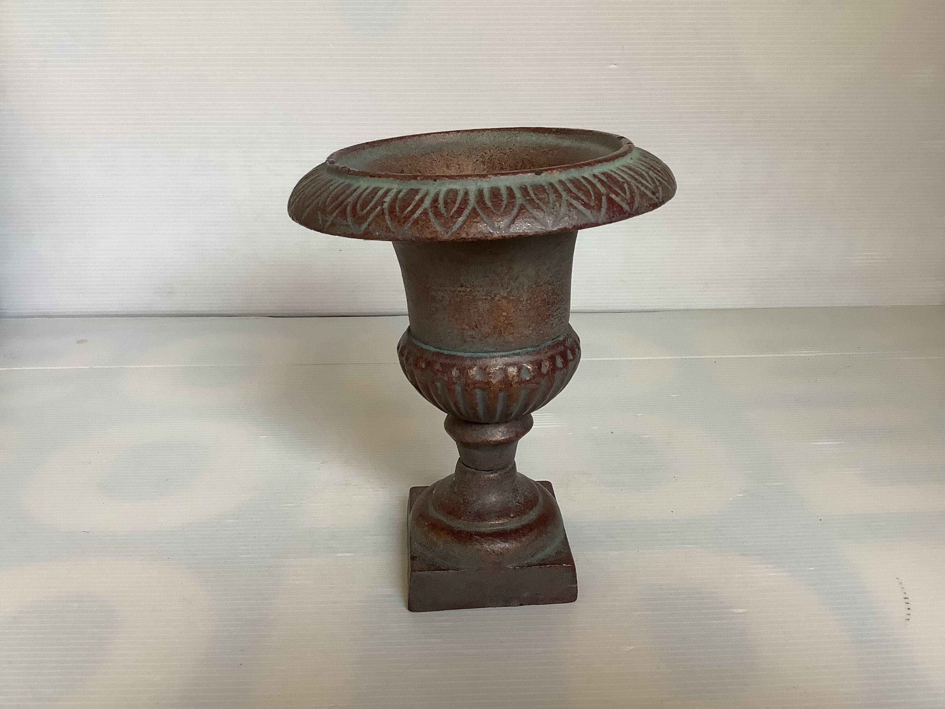 Medici cast iron planter vase