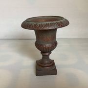 Medici cast iron planter vase