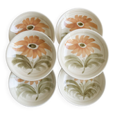6 assiettes creuses au décor floral, faïence de Sarreguemines, peintes à la main.