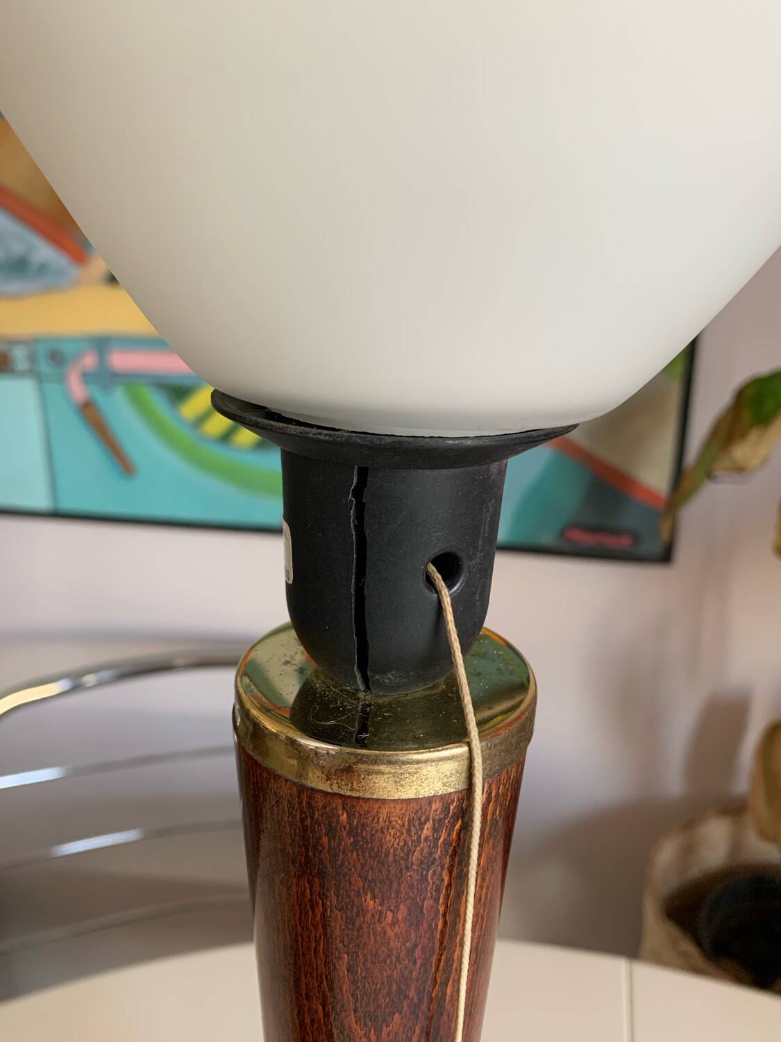 Pair of wooden and white opaline foot lamps