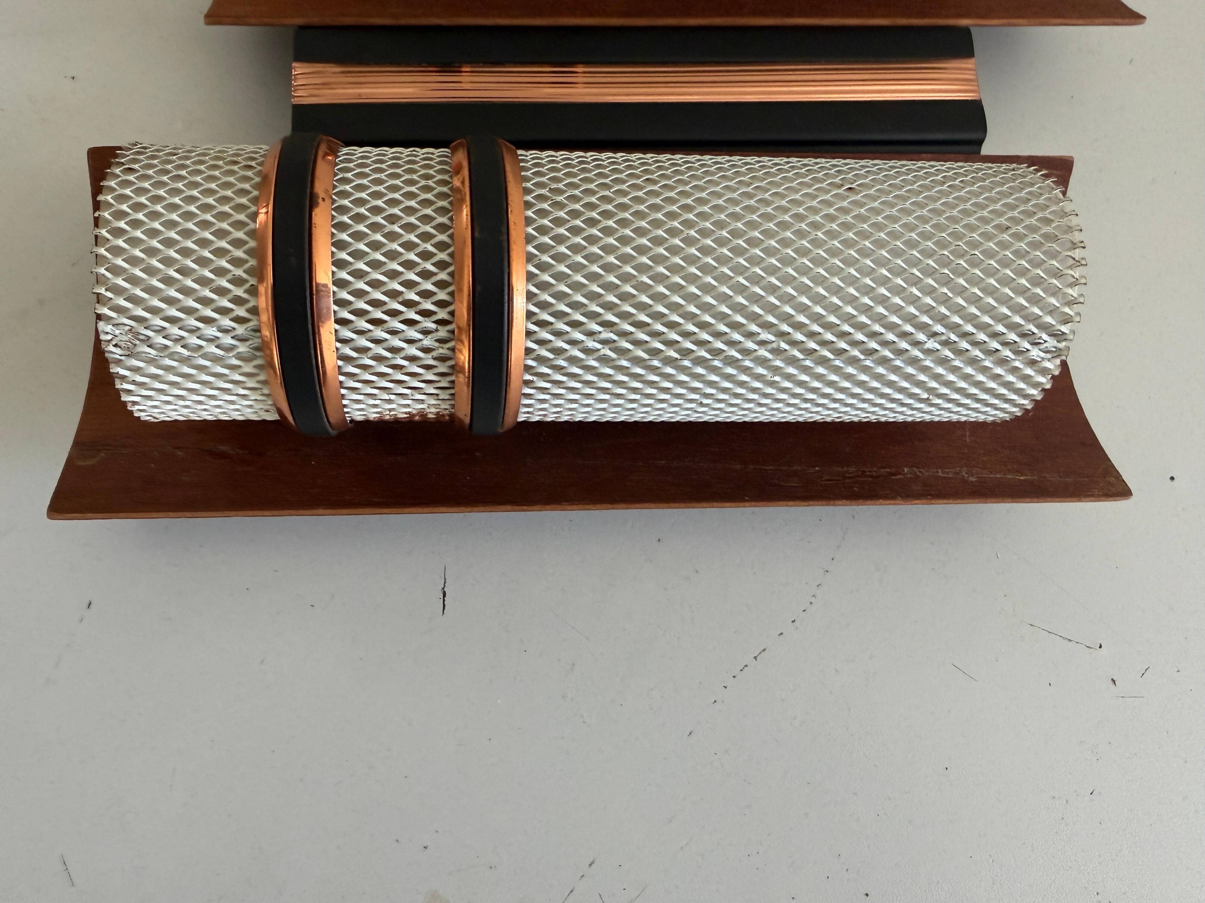 Simple mid-century wall light in metal, wooden and copper base, 1960s, Germany.