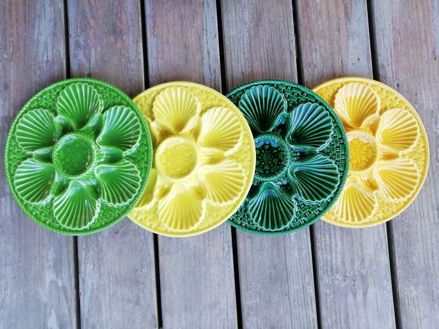 Series of oyster plates