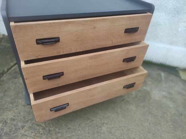 Commode vintage