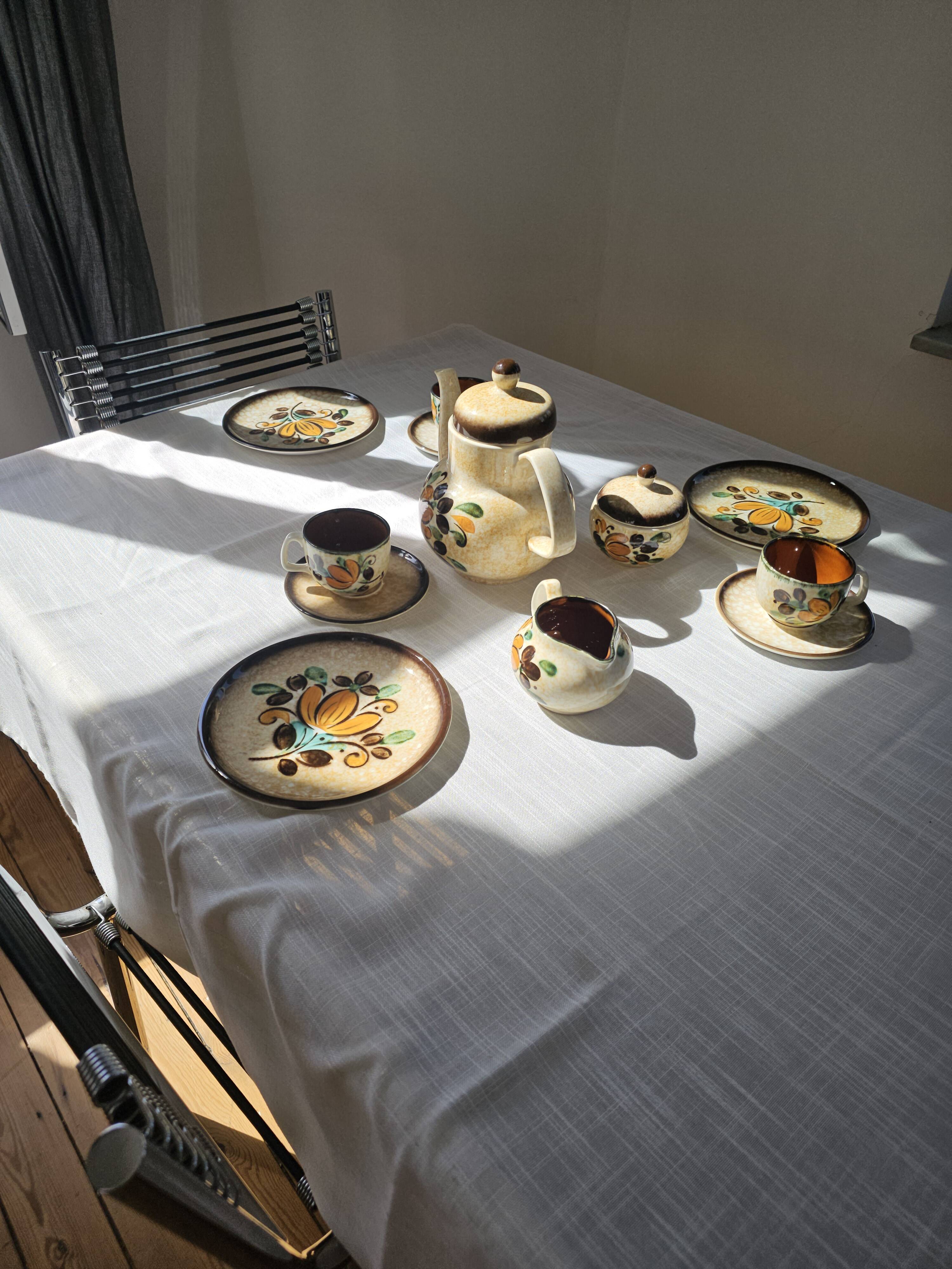 Coffee service for 10 people Boch La Louvière Corfu collection