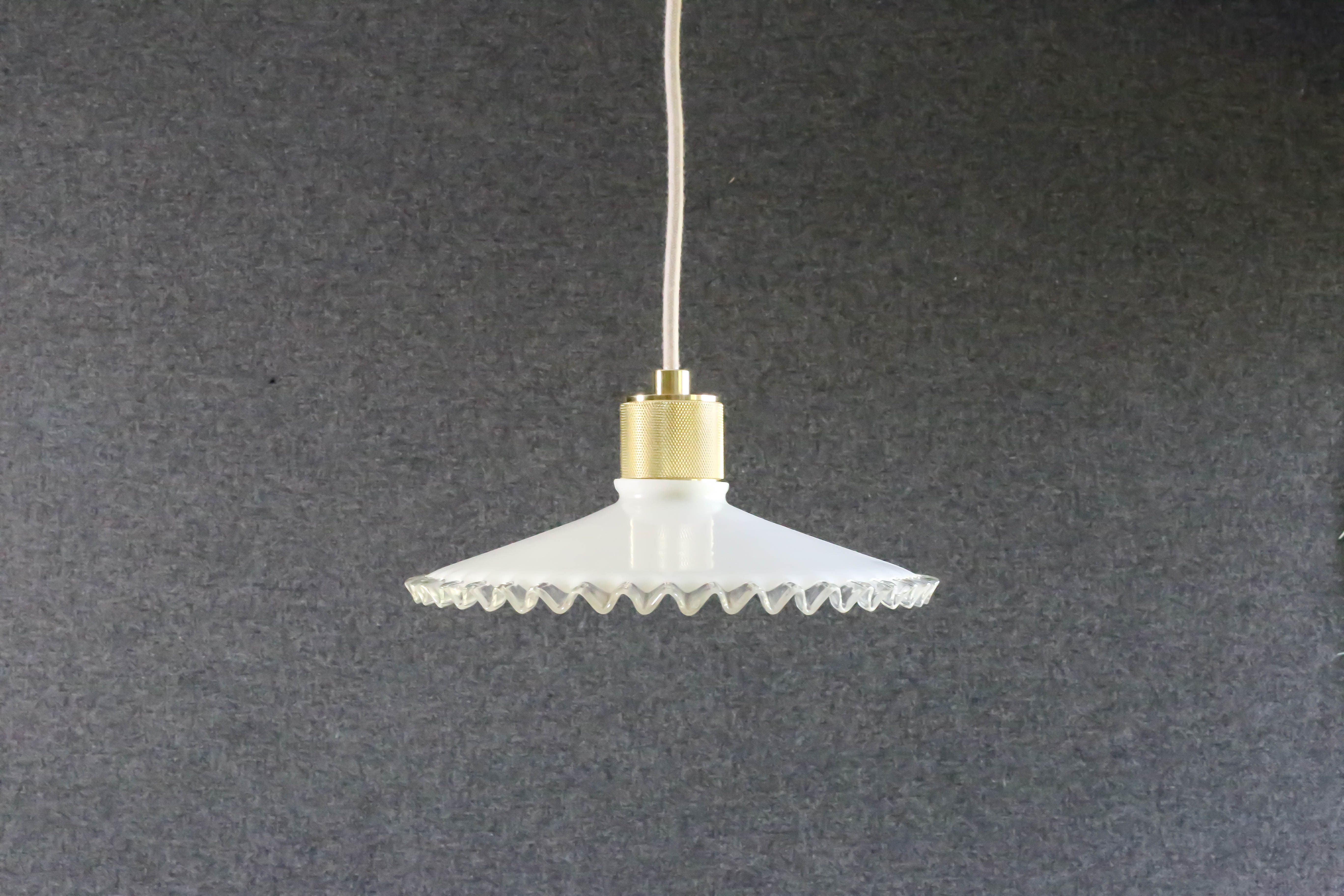 Opaline pendant light in white glass with transparent pleated edges - contemporary metal socket