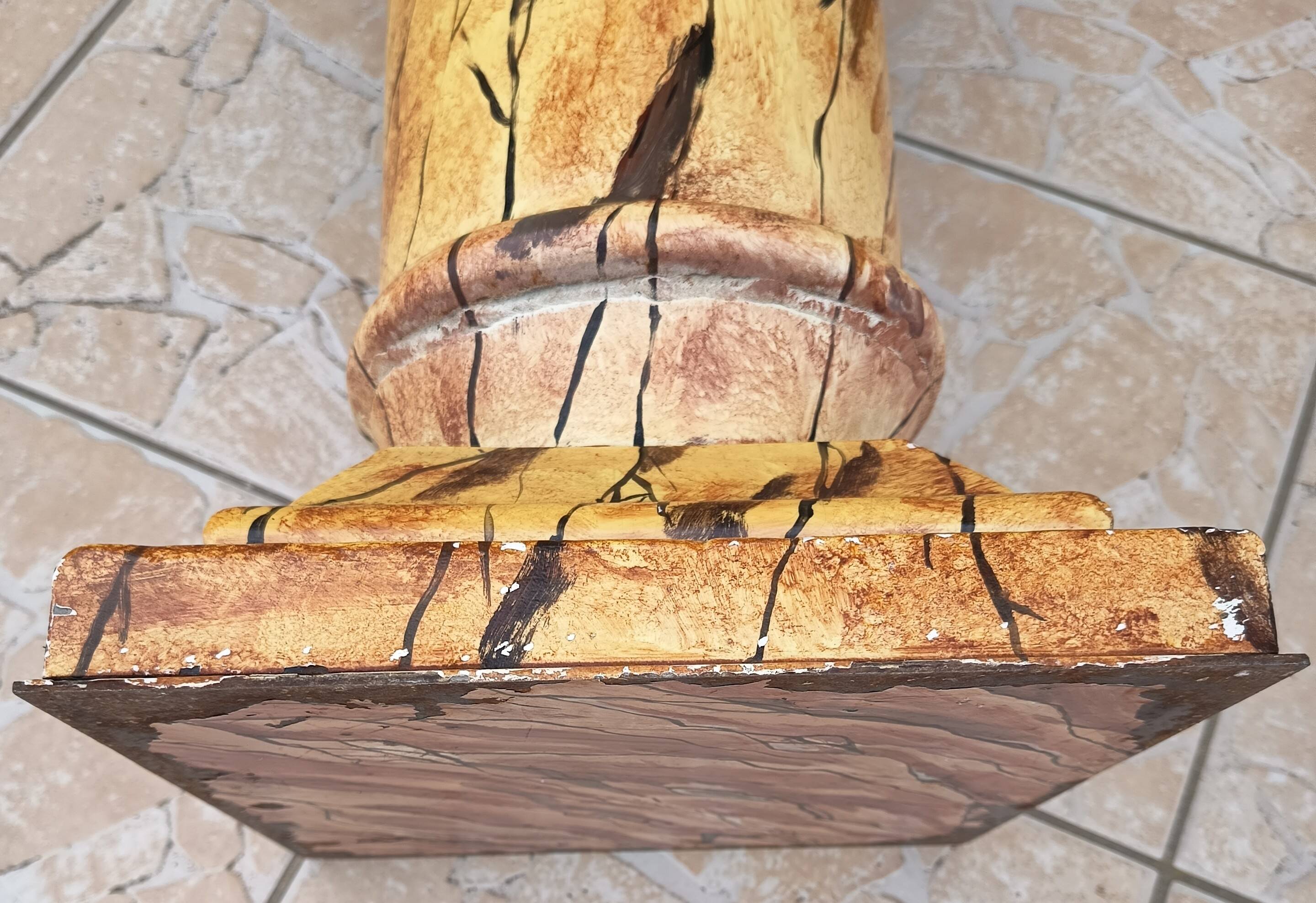 Iron column imitation marble