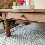 Farmhouse coffee table in oak
