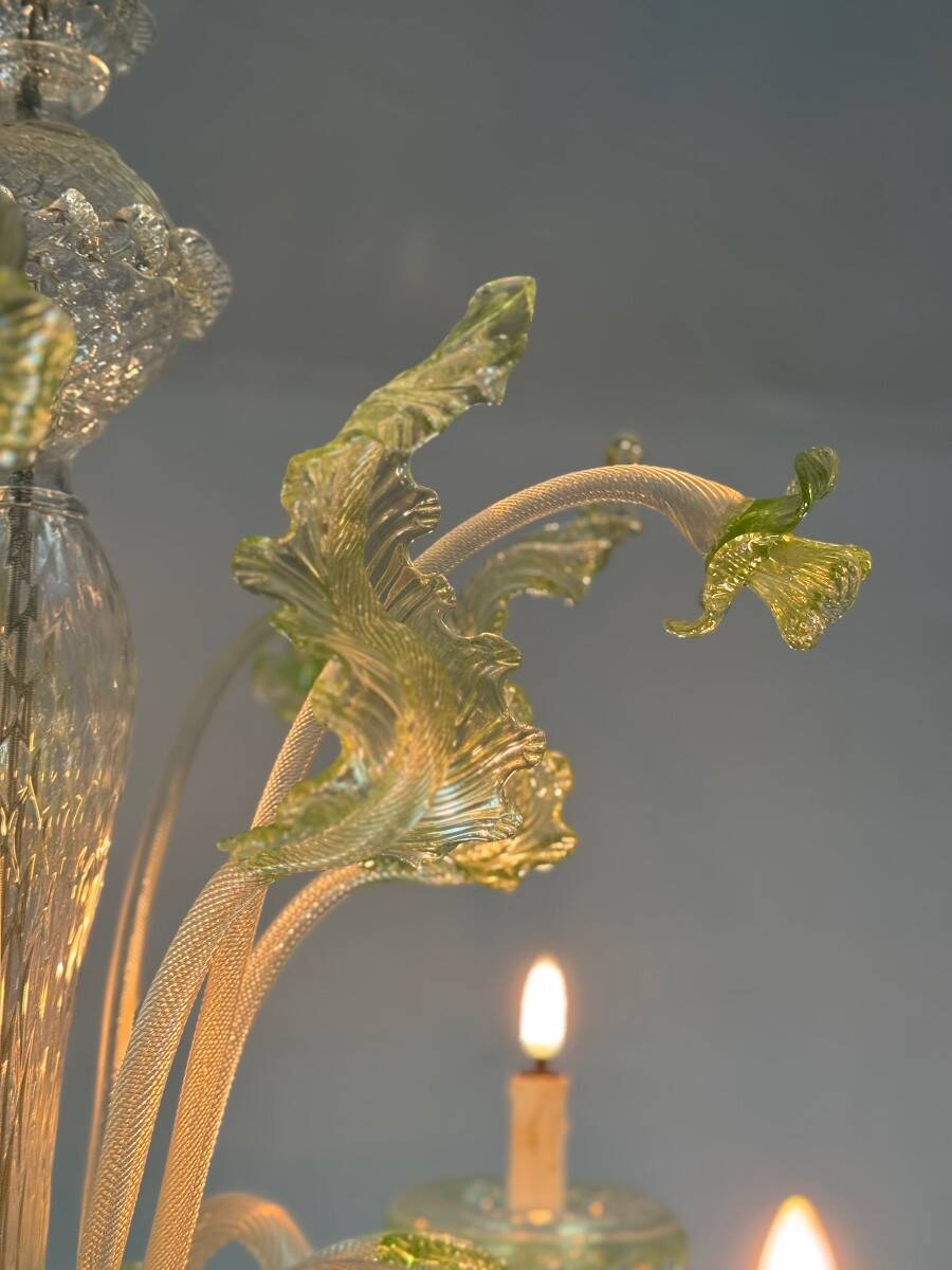 Venetian chandelier in colorless and green Murano glass, 6 light arms circa 1940