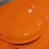 Flat plates orange with brown edging