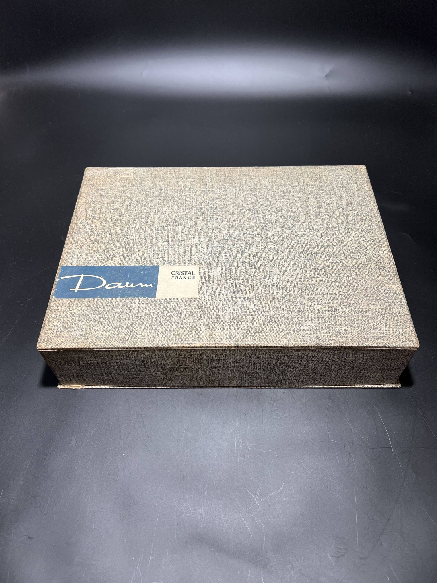 Coffret de huit verres à cocktail de la marque Daum