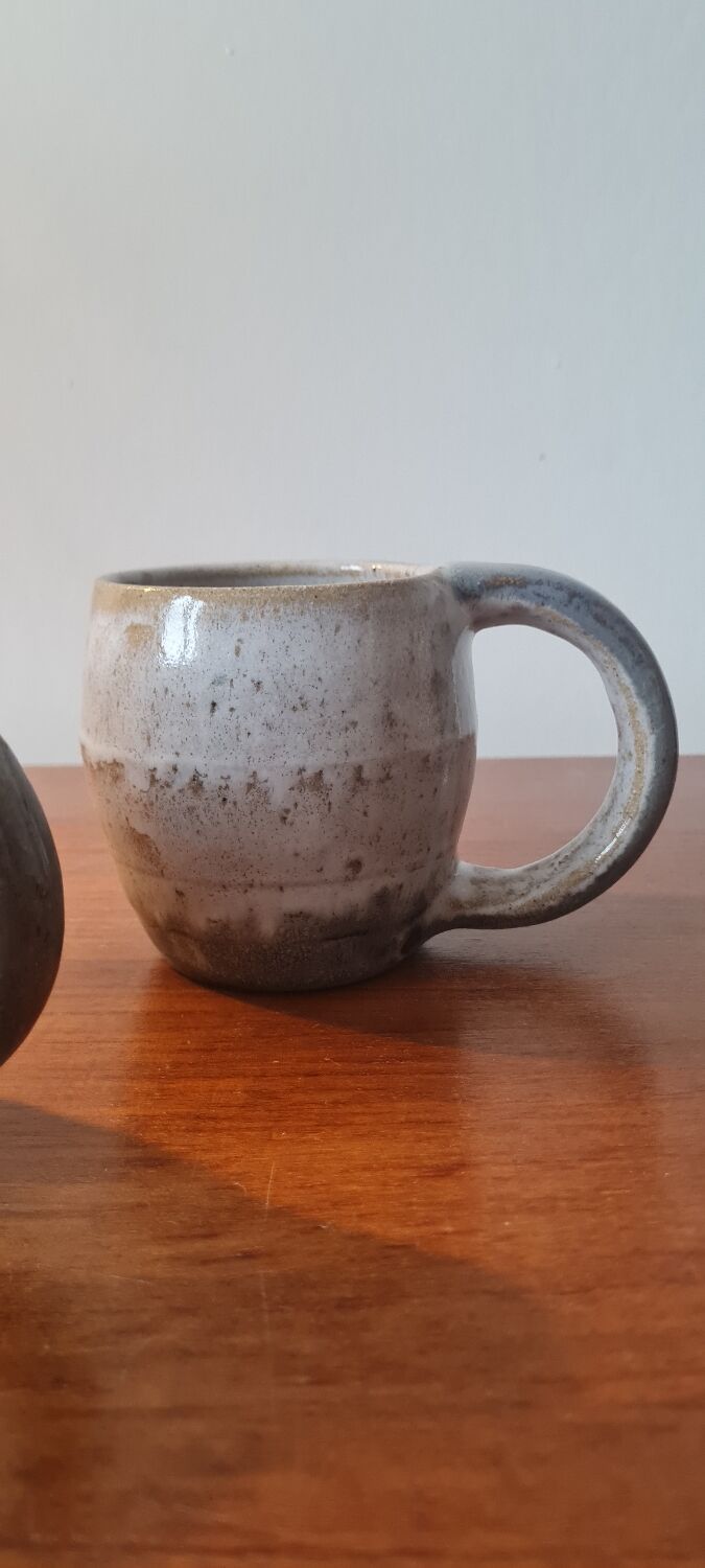 Glazed stoneware mugs