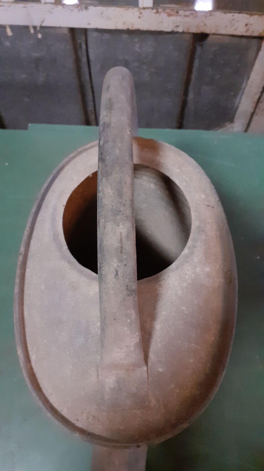Zinc watering can