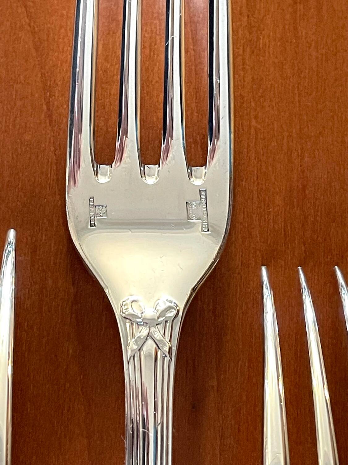 Christofle ribbons, 61-piece flatware set, excellent condition