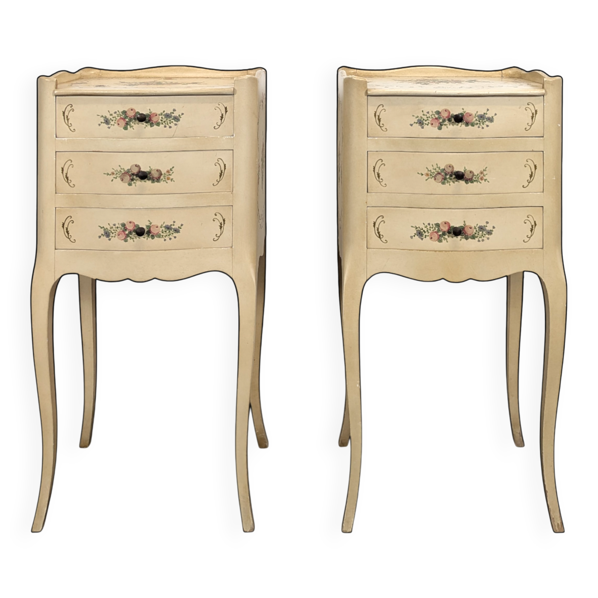 Paire de chevets de style Louis XV peints à la main