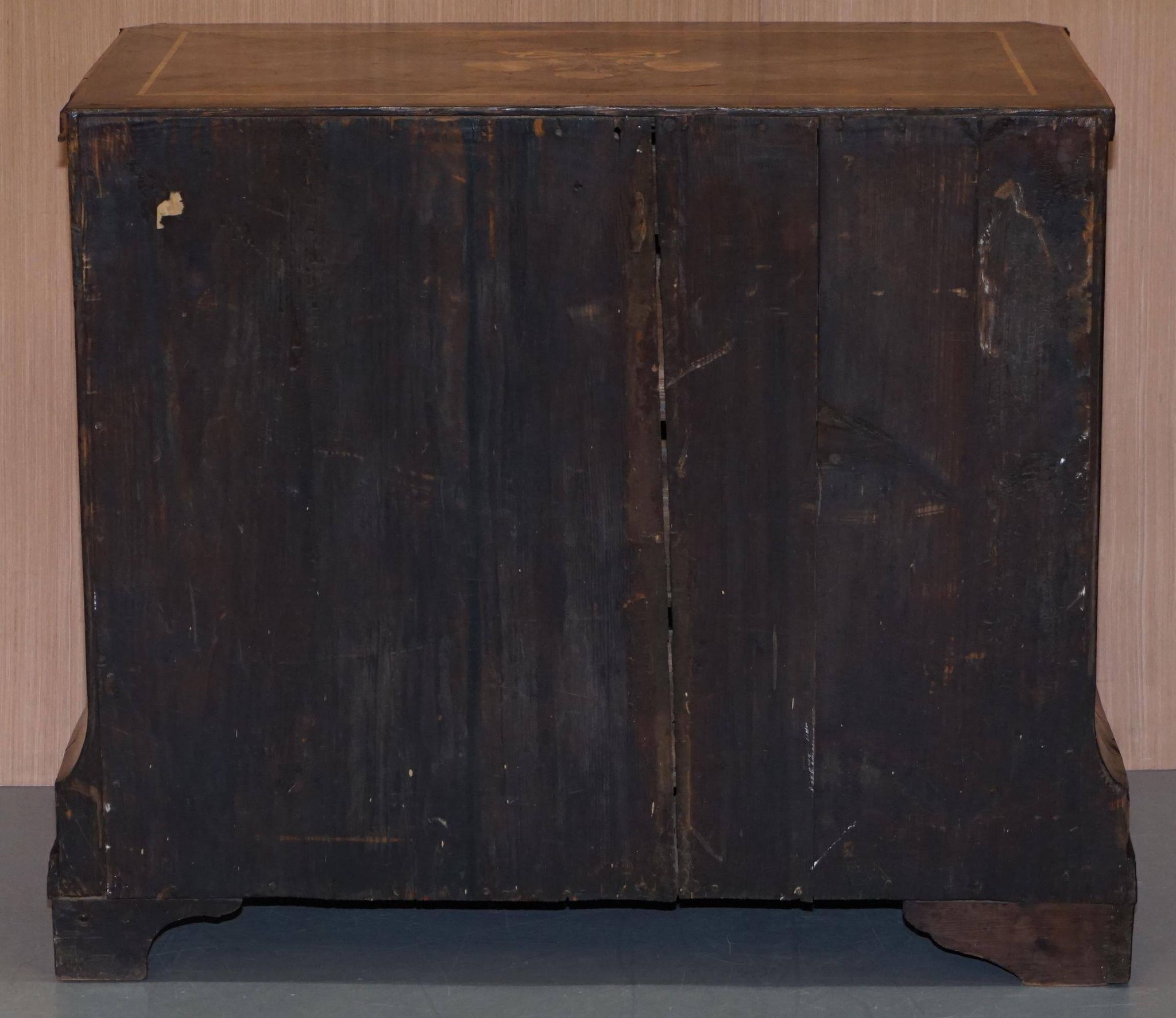 Commode parquetry marqueterie continentale circa 1780