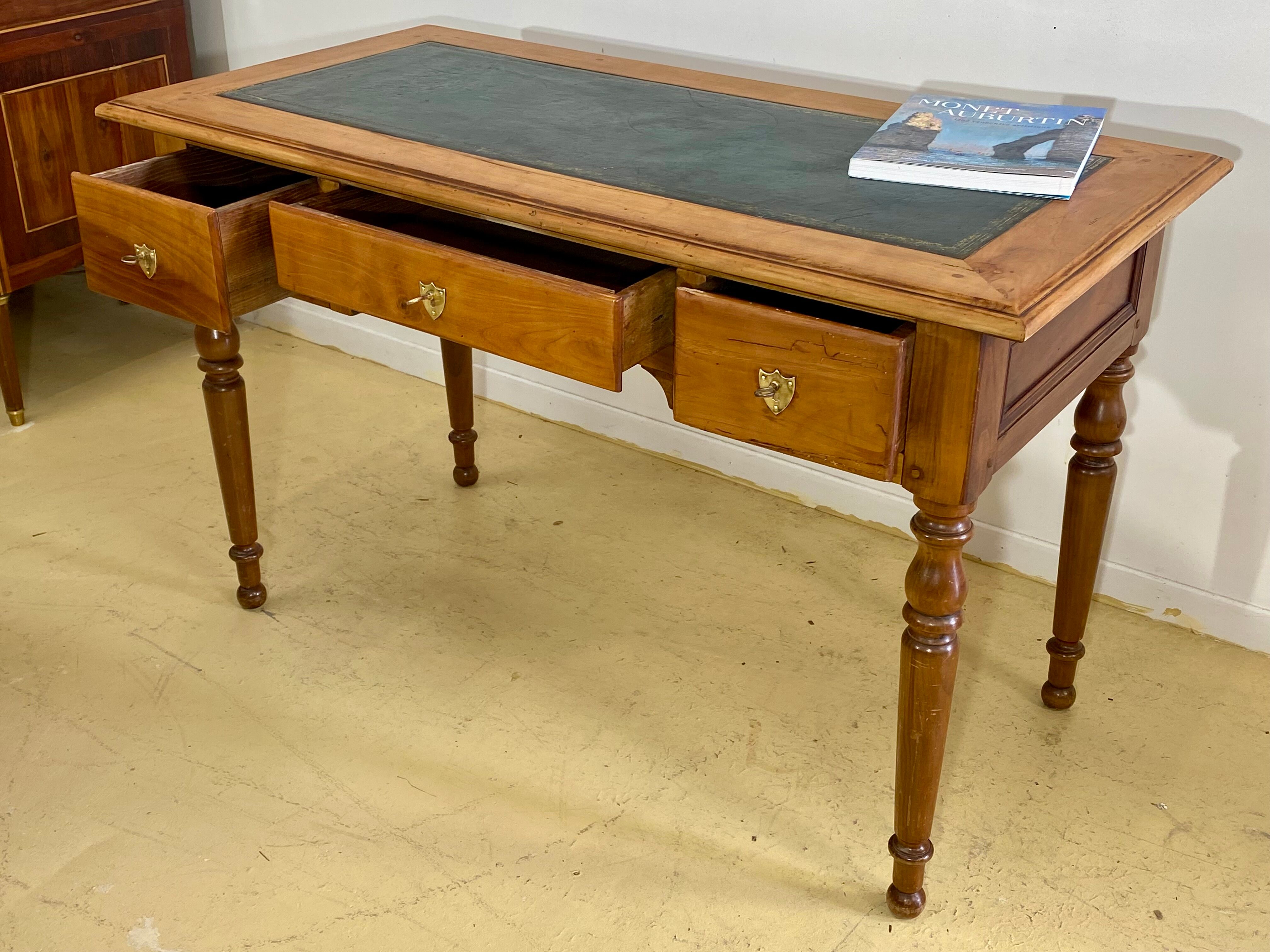 Small Office Louis Philippe