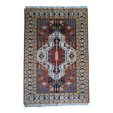 Tapis Persan Gutchan fait main 192x128cm