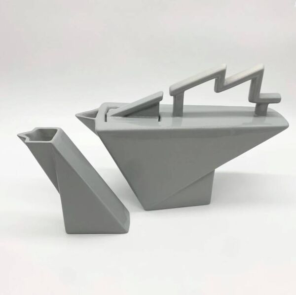 Théière et pot à lait, Pierre Casenove pour Studio Salins, années 1980