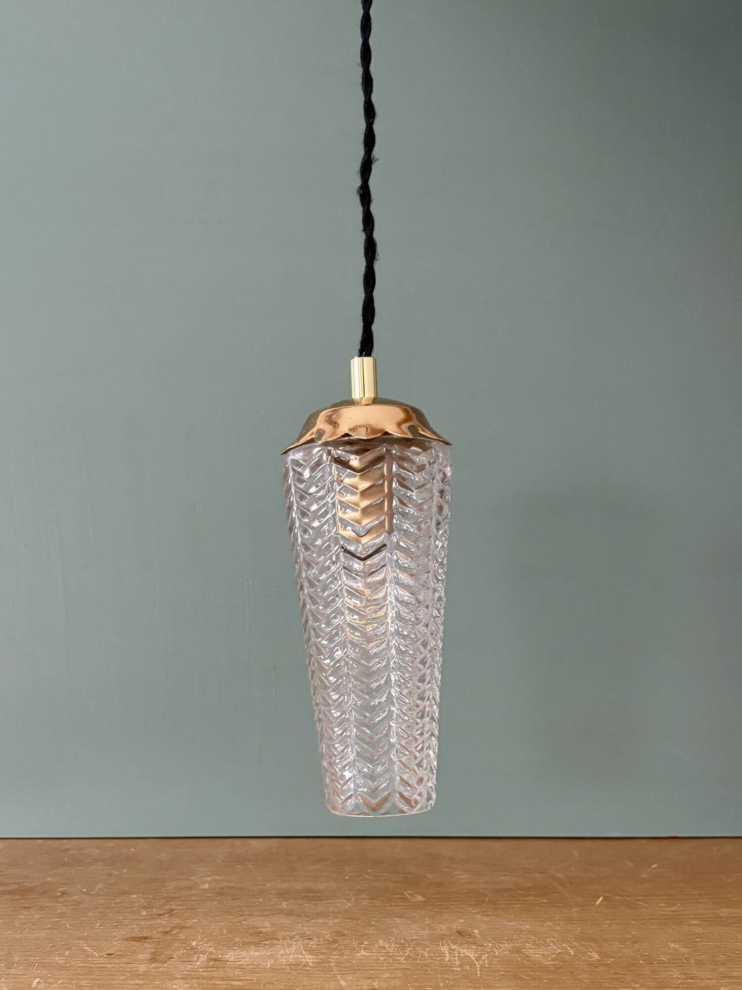 Vintage glass tulip spike pendant (SE11)