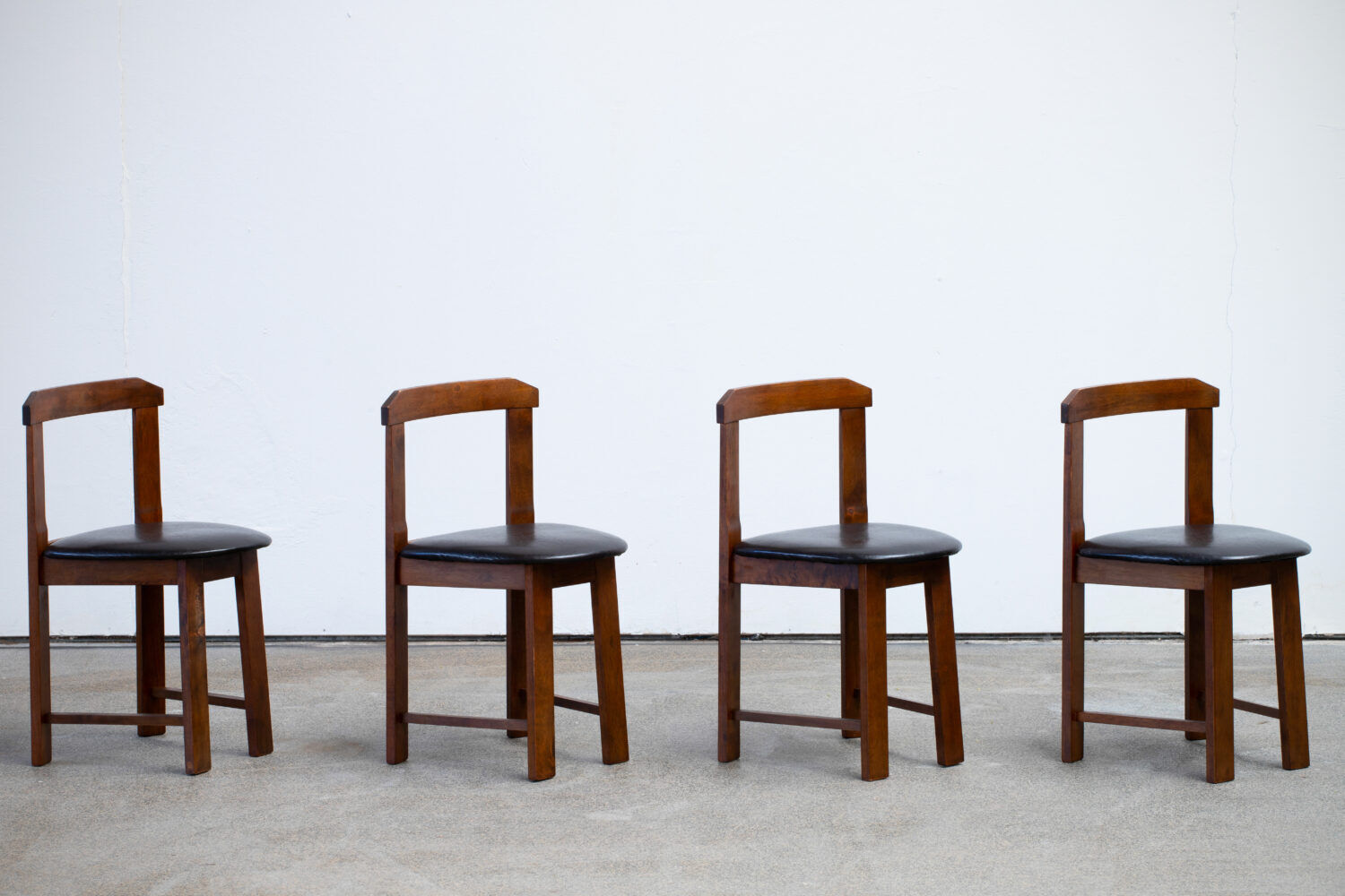 Table set and built-in chairs (x4) Vintage Scandinavian 1960
