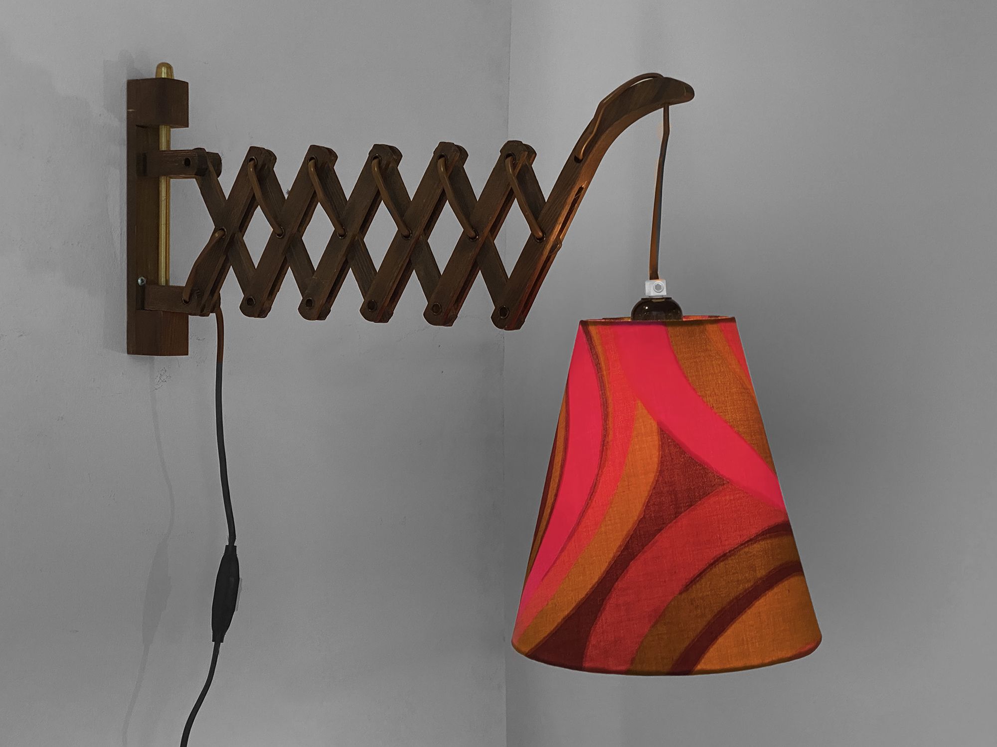 Wall lamp/scissor lamp with new shade from repurposed 1960s printed fabric by Metsovaara . Sweden 19