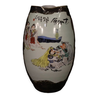 Vase en céramique peinte chinoise