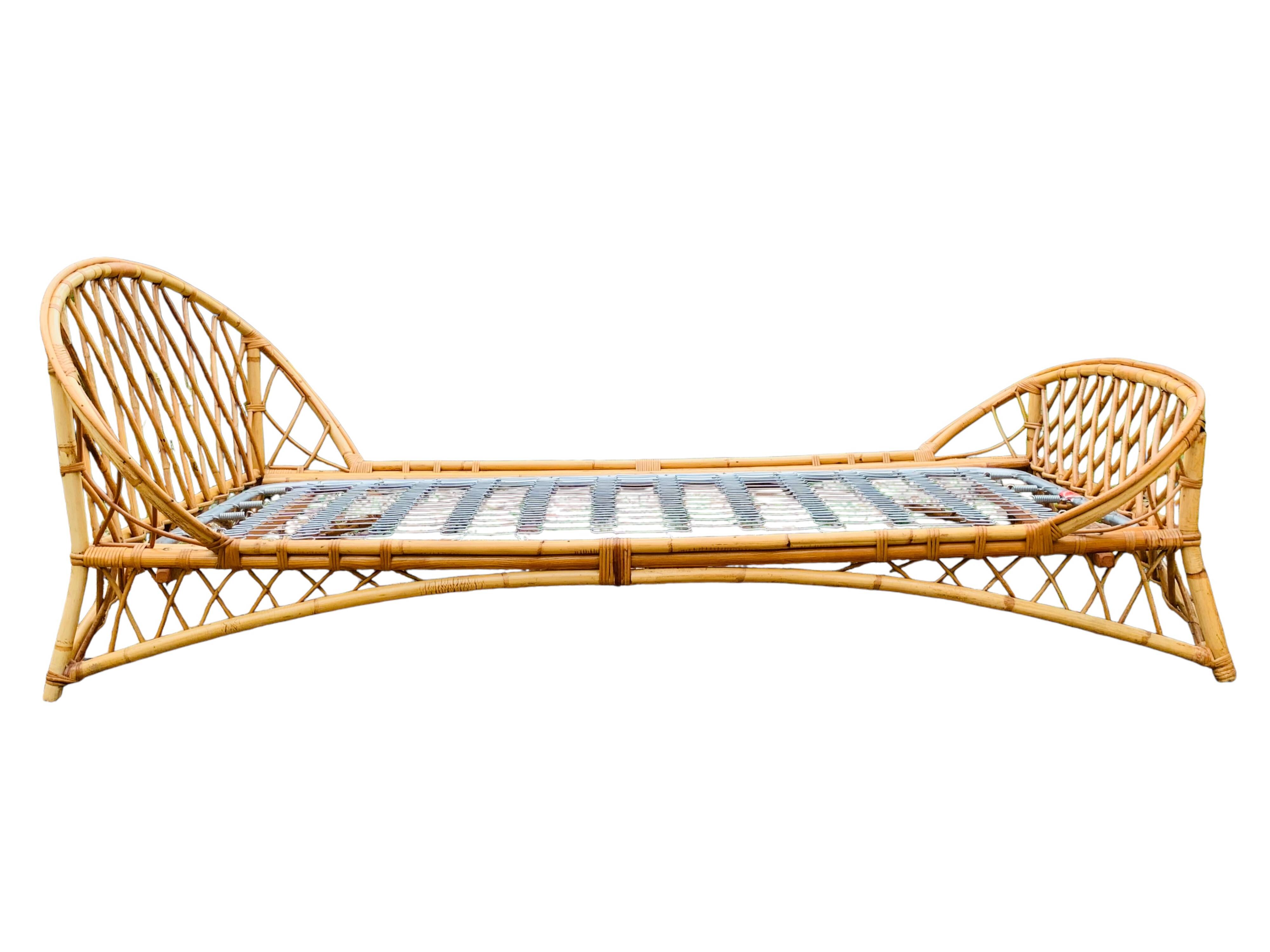 Rattan basket bed 90x190 vintage 1960