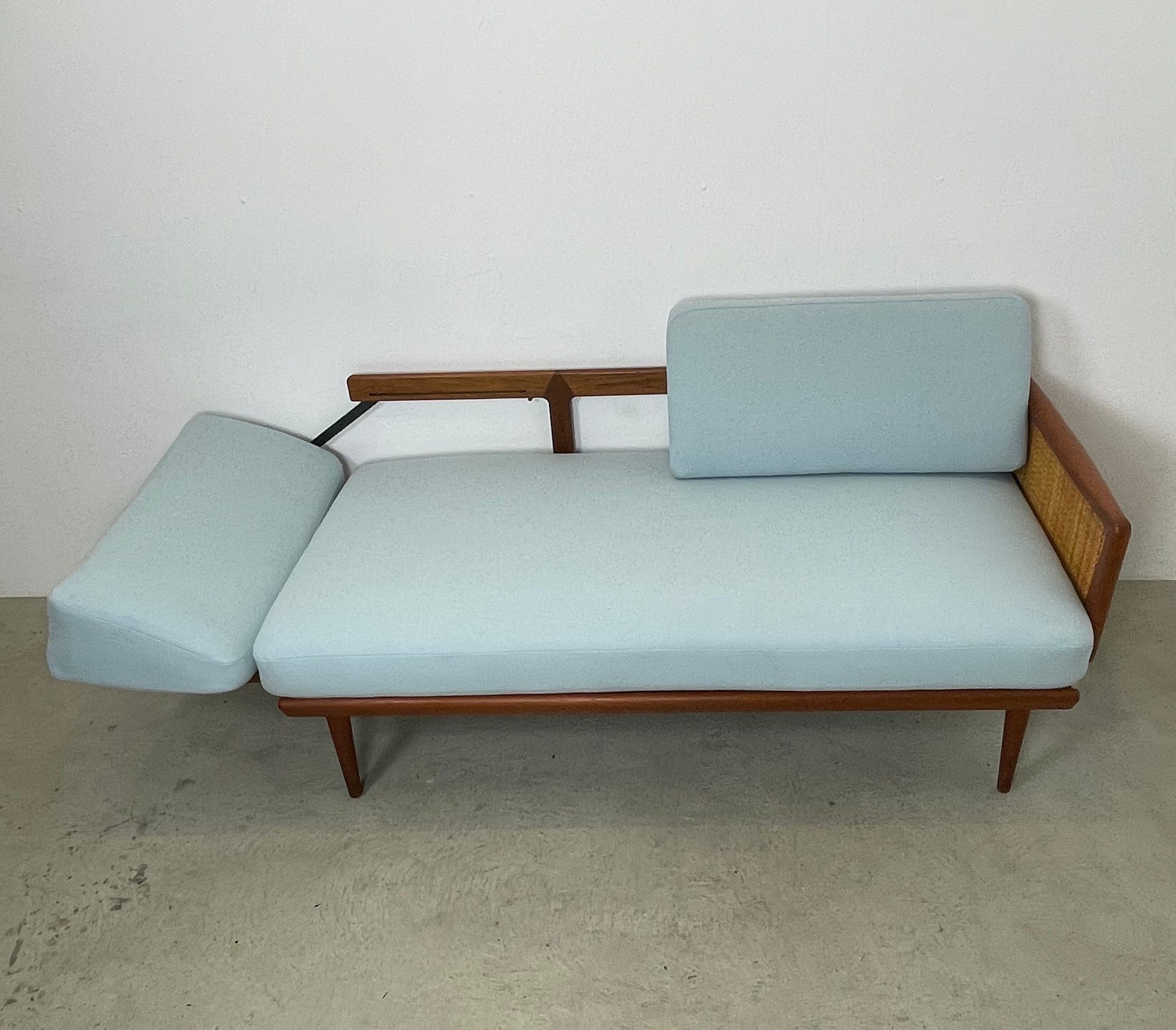 FD451 daybed by Peter Hvidt & Orla Mølgaard-Nielsen for France & Son