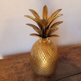 Pineapple shaped covered pot