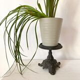 Pedestal metal candle holder