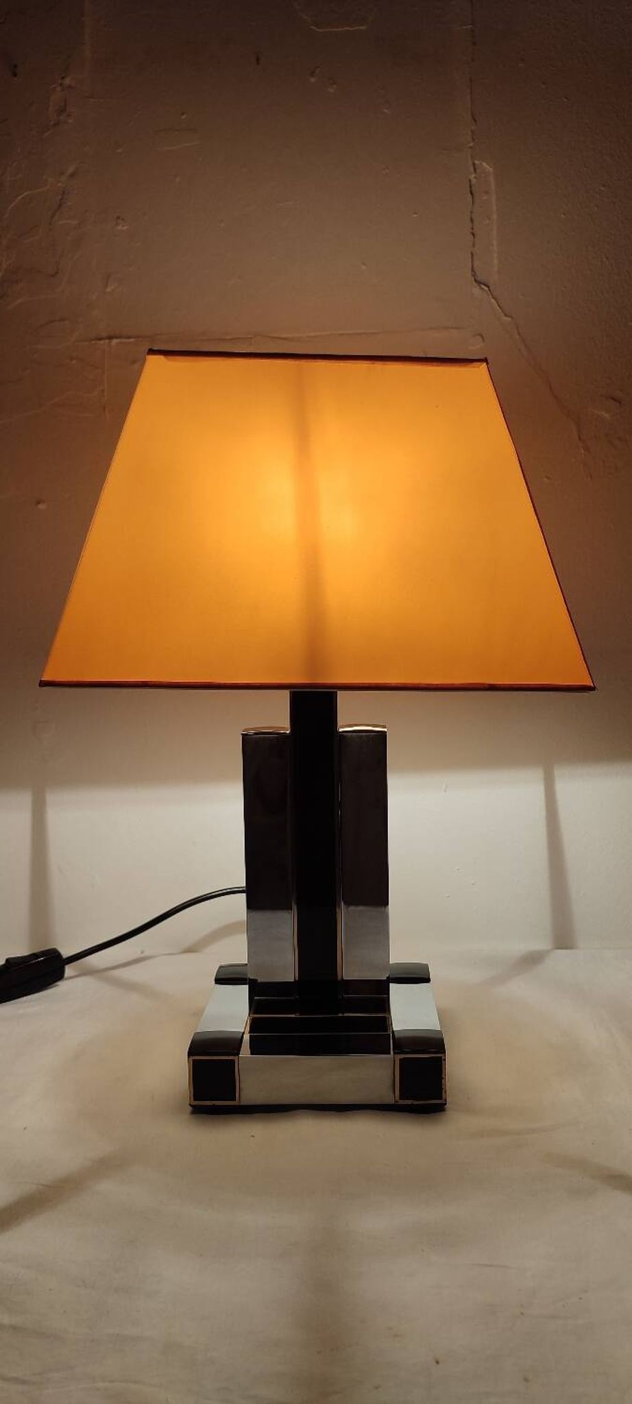 Lámpara de mesa "Lumica". Spain, 1980s.