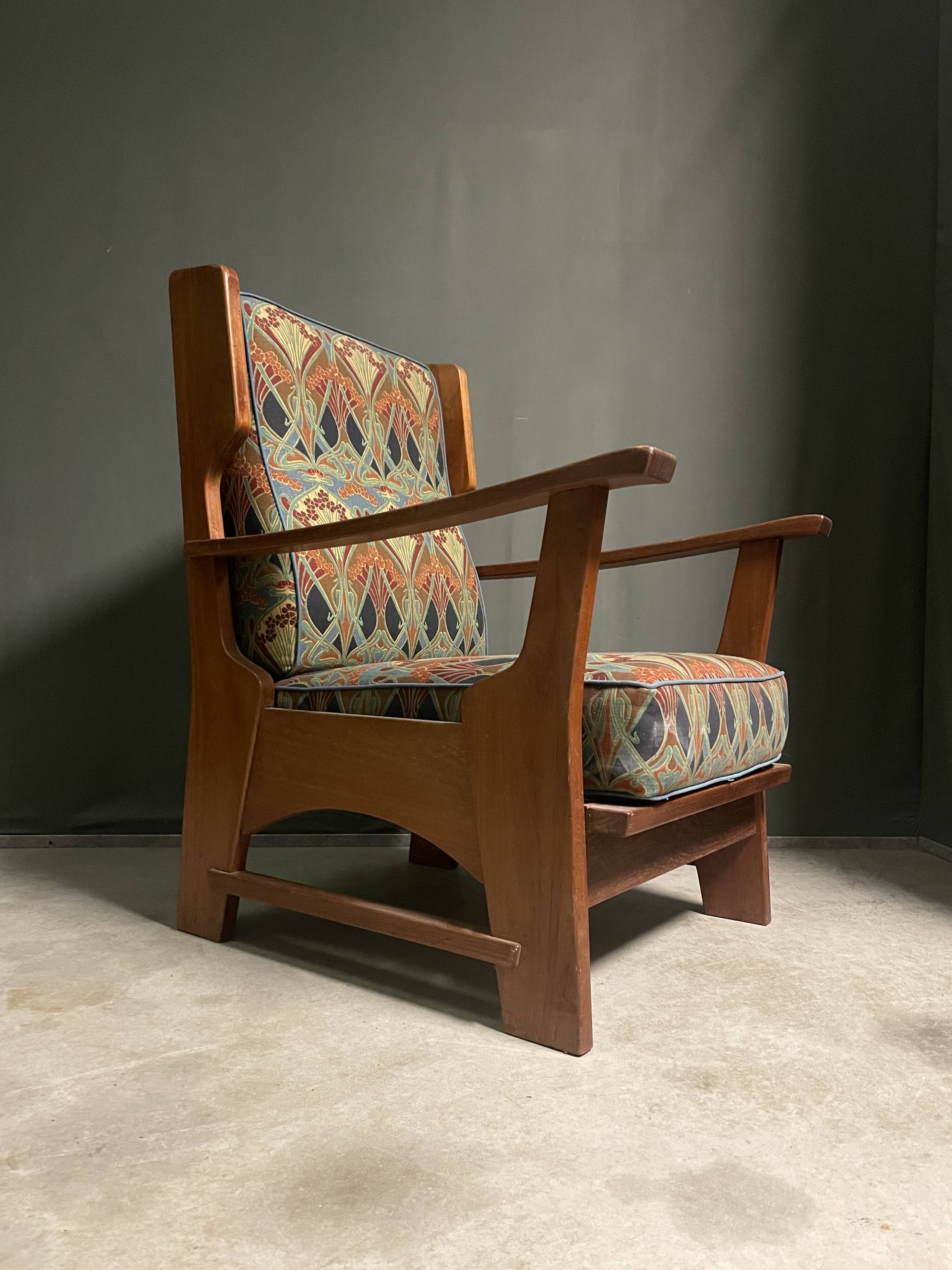 Arts and crafts lounge chair circa 1920