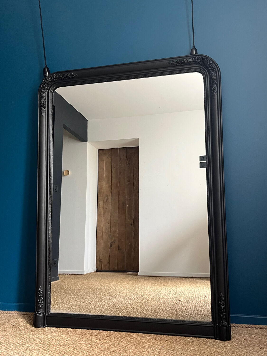 Miroir ancien Louis-Philippe 159cm/115cm décor floral, glace au mercure et piquée.
