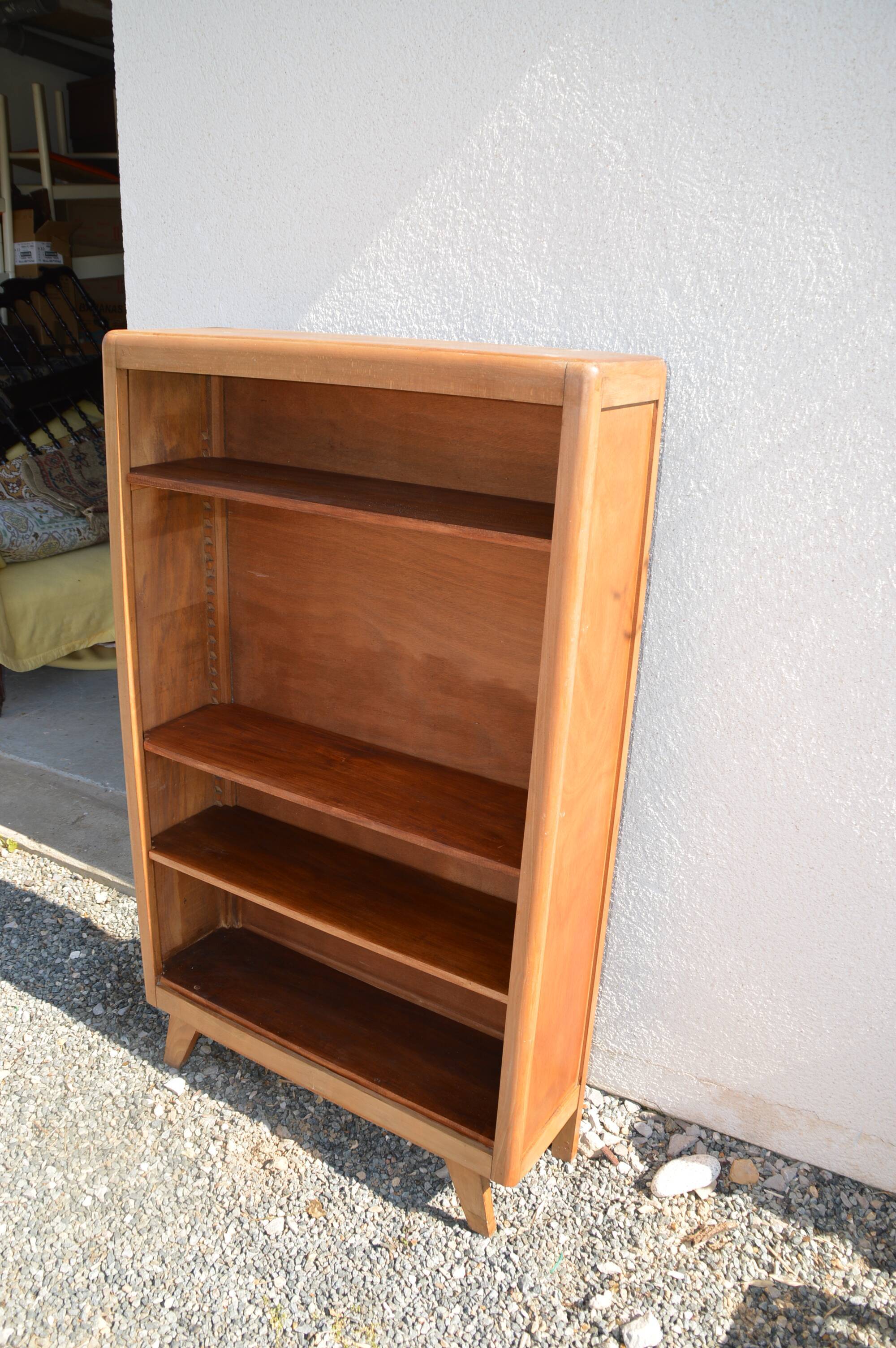 Wooden bibus 3 shelves