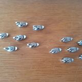 Set of 12 place-marked swans with names