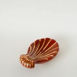 Shell-shaped ceramic catchall, Magdalithe, brick and gold, 1970.