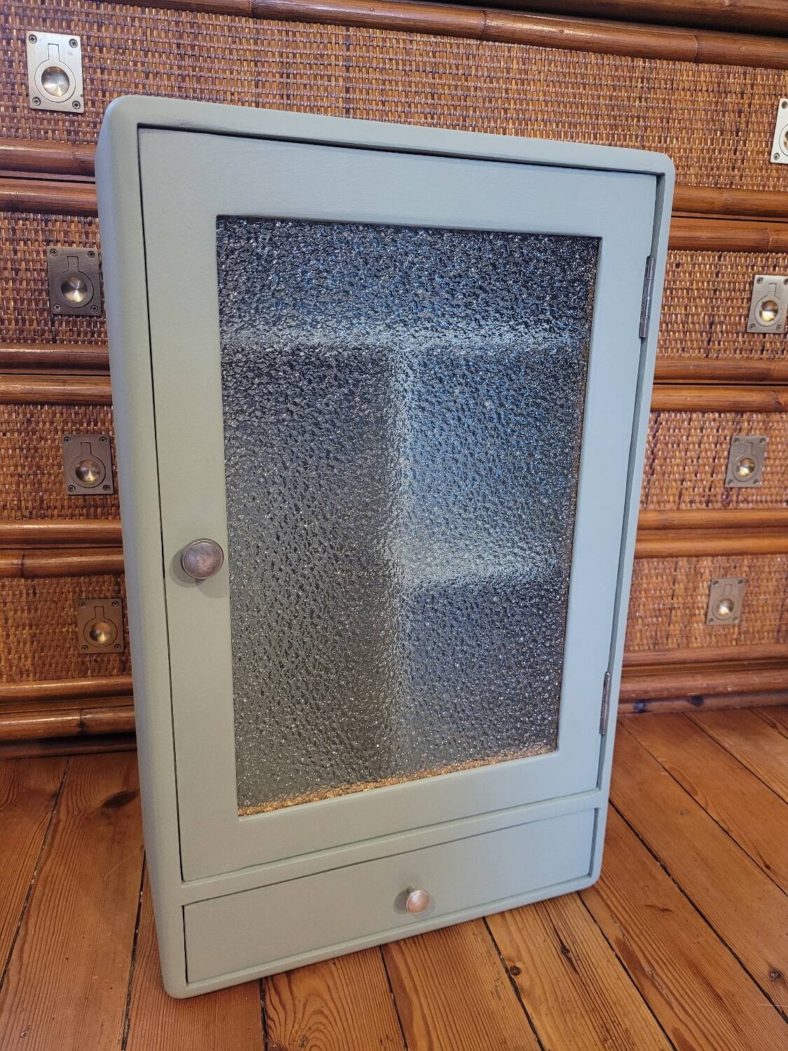 Armoire à pharmacie vintage - Antiquités