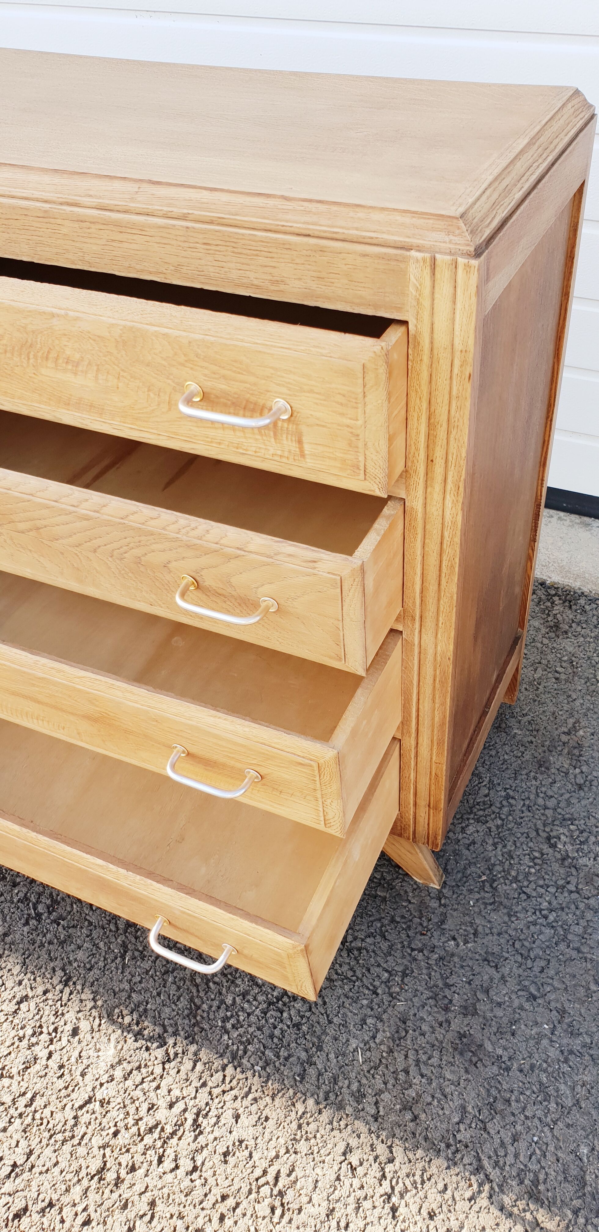 Vintage chest of drawers