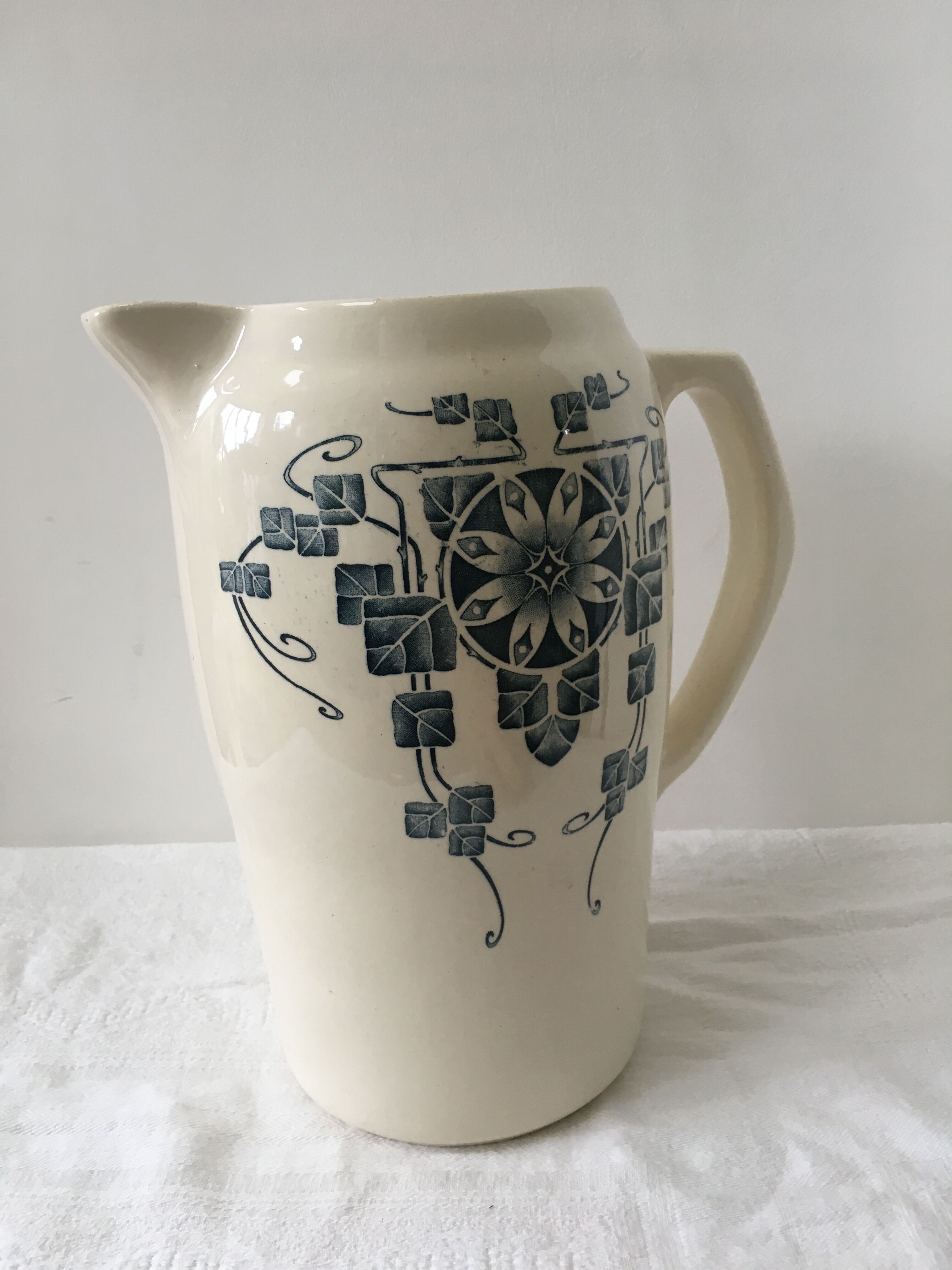 Carafe Old pitcher ceramic Iron Earth of Longchamp