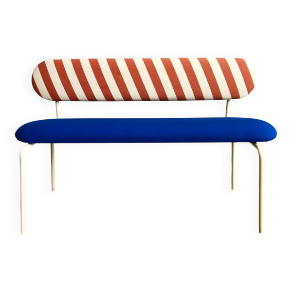 Banc contemporain en tissu