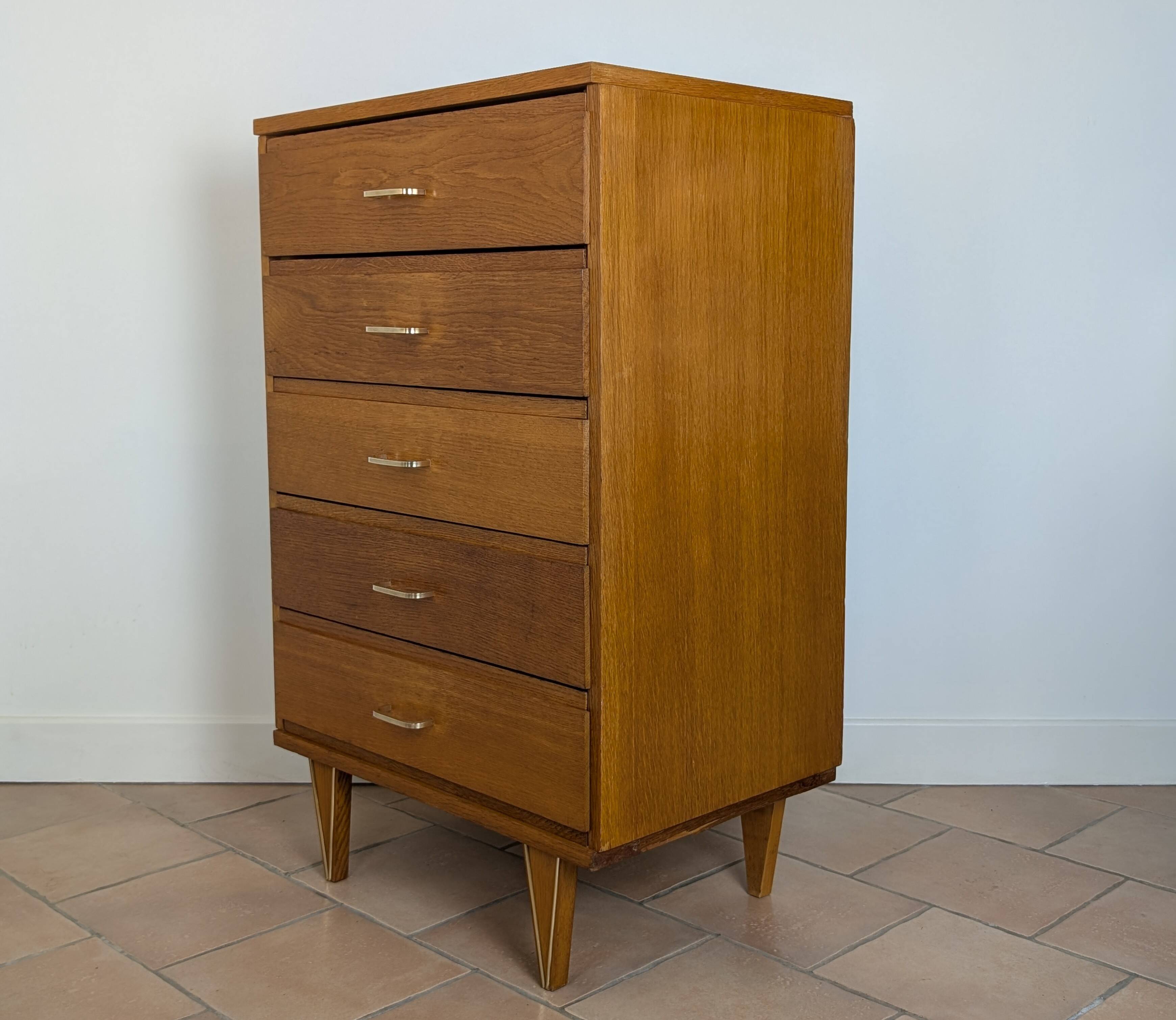 Vintage chest of drawers